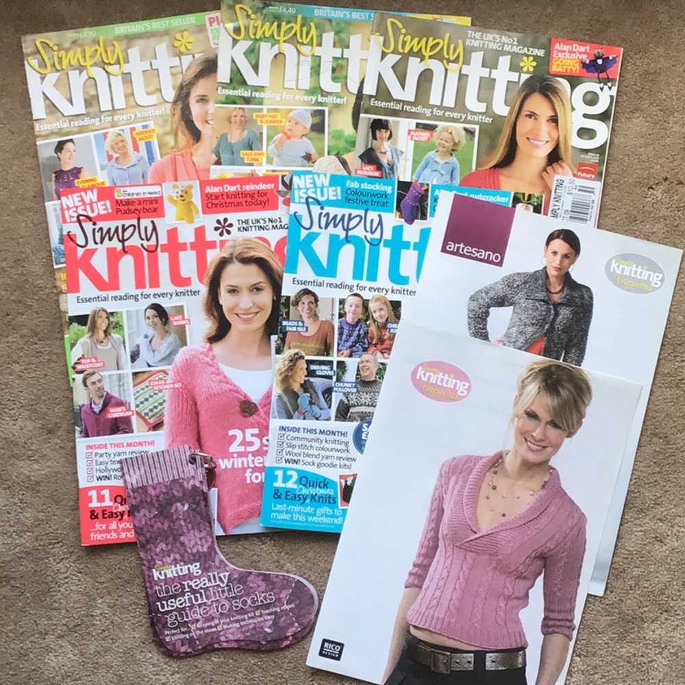 Lot of 5 Simply Knitting Magazines w/bonus